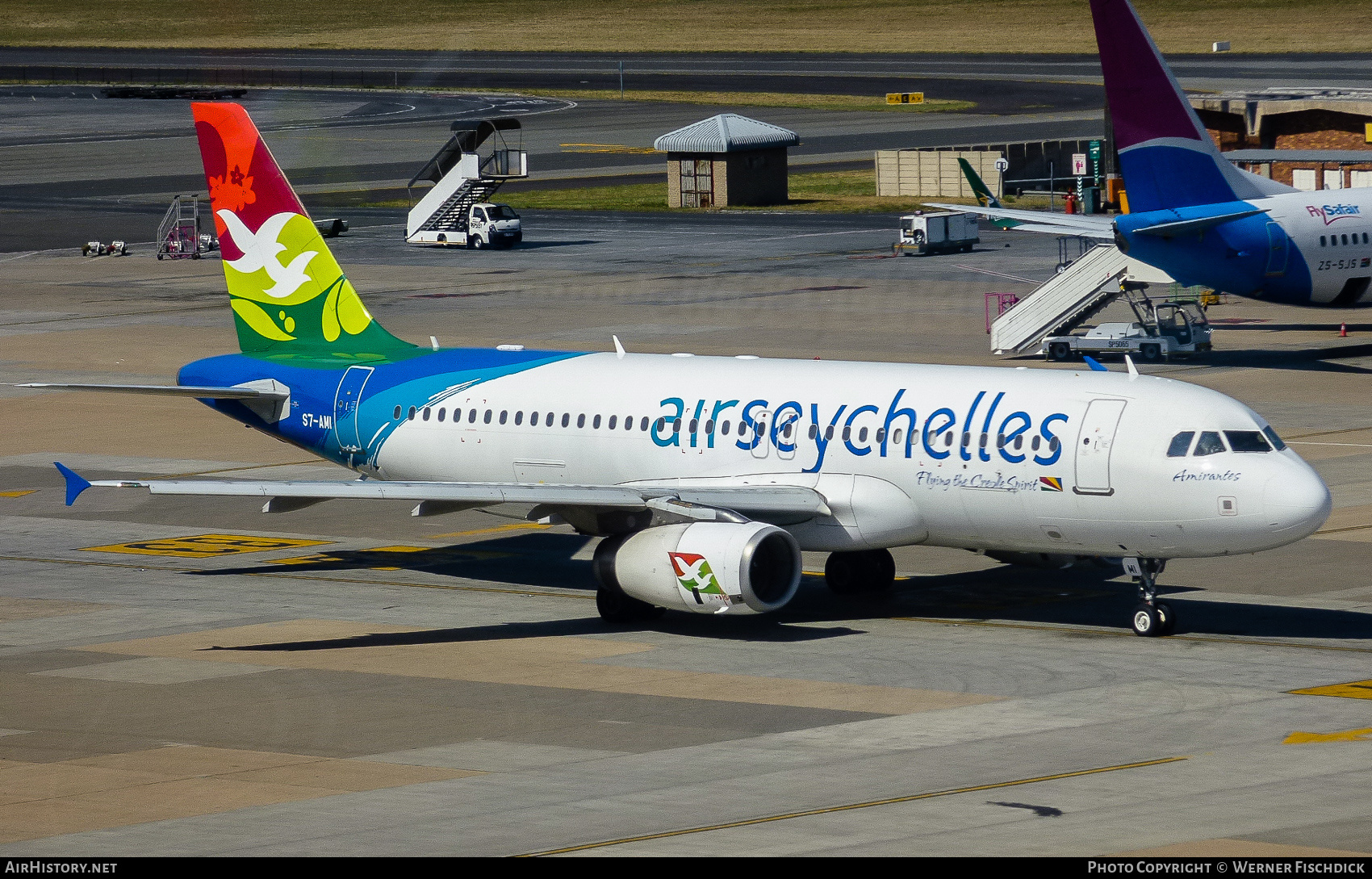 Aircraft Photo of S7-AMI | Airbus A320-232 | Air Seychelles | AirHistory.net #402041