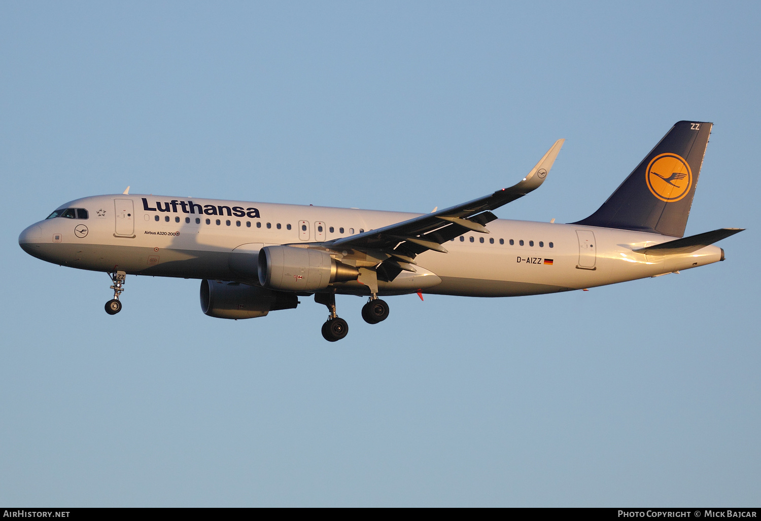 Aircraft Photo of D-AIZZ | Airbus A320-214 | Lufthansa | AirHistory.net #402061