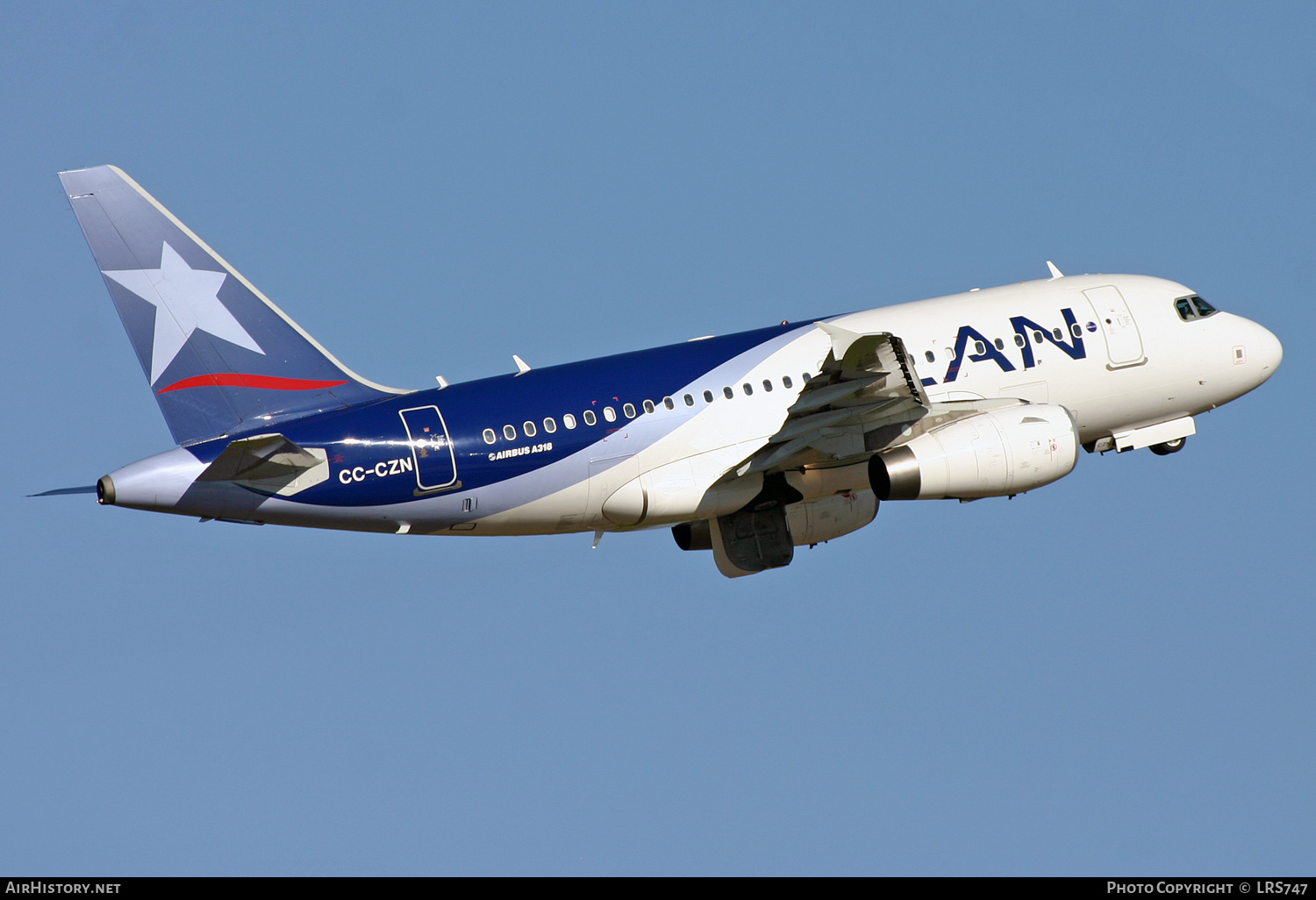 Aircraft Photo of CC-CZN | Airbus A318-121 | LAN Airlines - Línea Aérea Nacional | AirHistory.net #402114