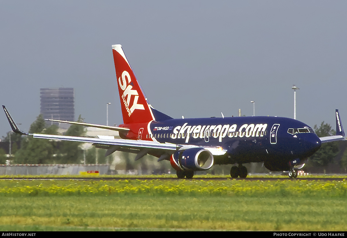 Aircraft Photo of OM-NGD | Boeing 737-76N | SkyEurope Airlines | AirHistory.net #402143
