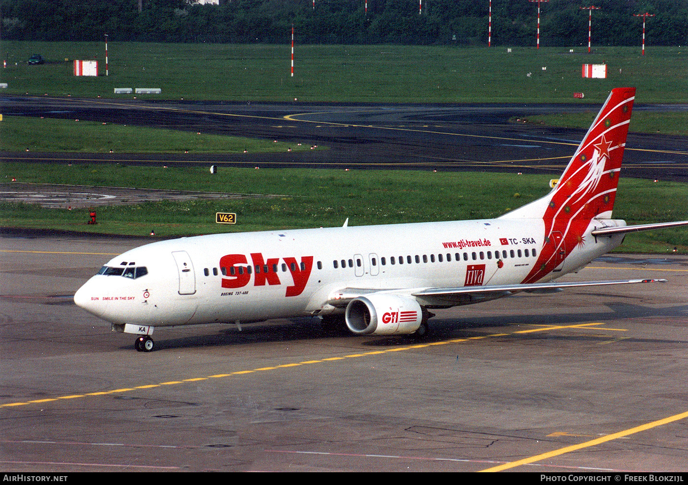 Aircraft Photo of TC-SKA | Boeing 737-4Y0 | Sky Airlines | AirHistory.net #402274