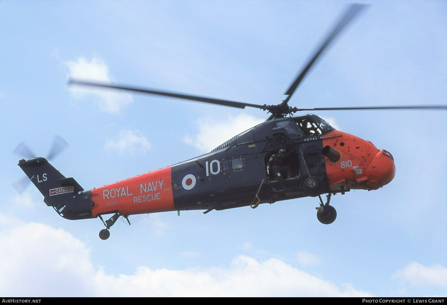 Aircraft Photo of XS523 | Westland WS-58 Wessex HU.5 | UK - Navy | AirHistory.net #402366