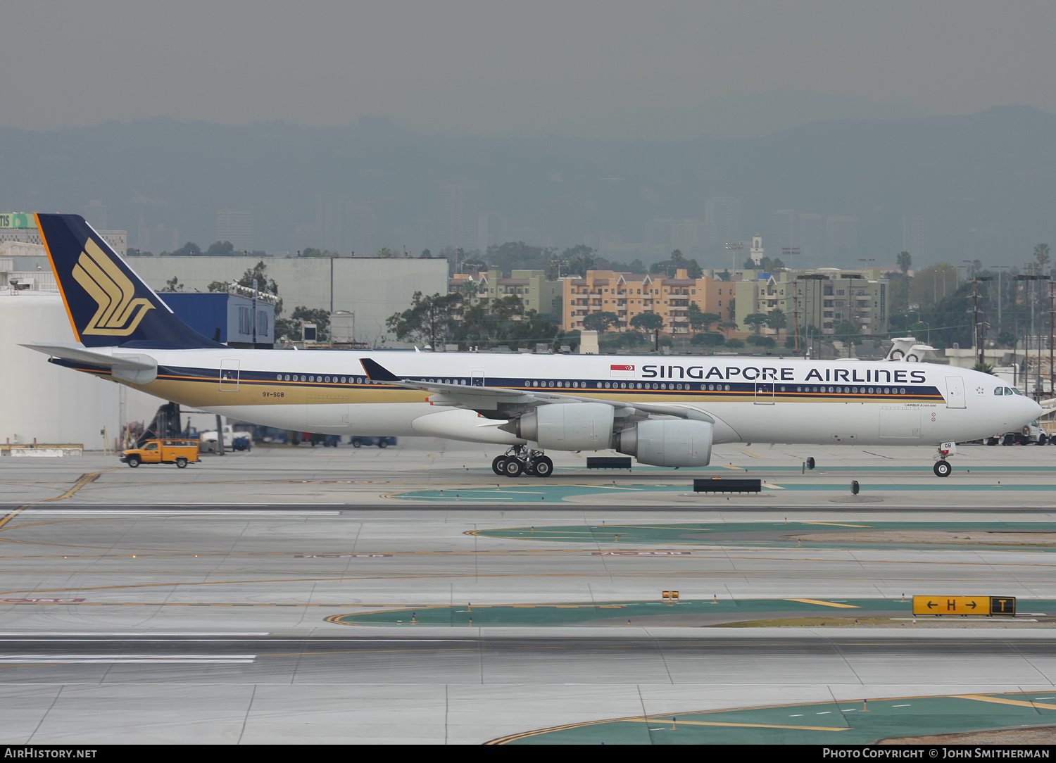 Aircraft Photo of 9V-SGB | Airbus A340-541 | Singapore Airlines | AirHistory.net #402482