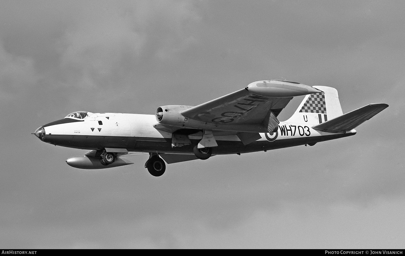 Aircraft Photo of WH703 | English Electric Canberra B2 | UK - Air Force | AirHistory.net #402497