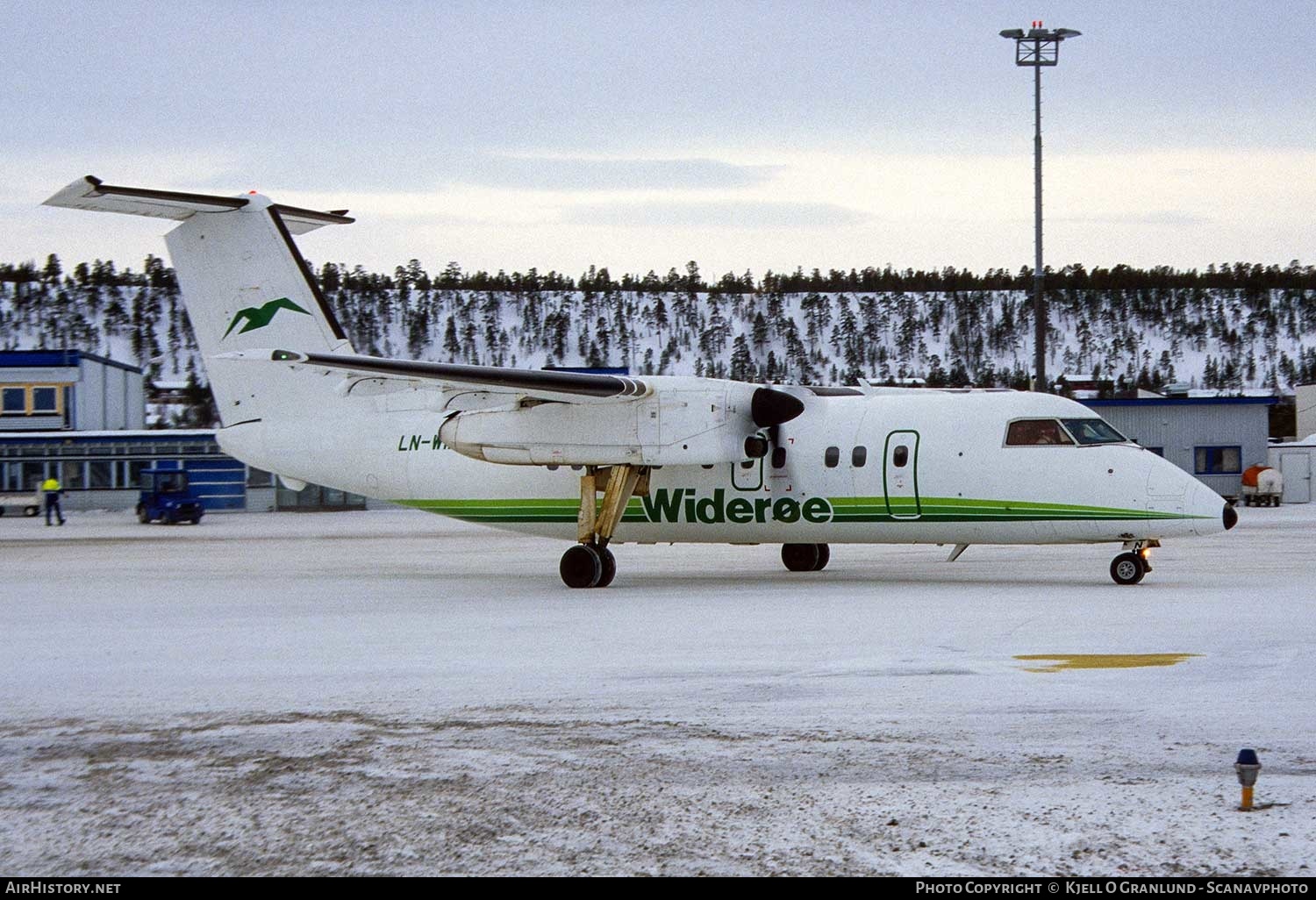 Aircraft Photo of LN-WIN | De Havilland Canada DHC-8-103 Dash 8 | Widerøe | AirHistory.net #402602