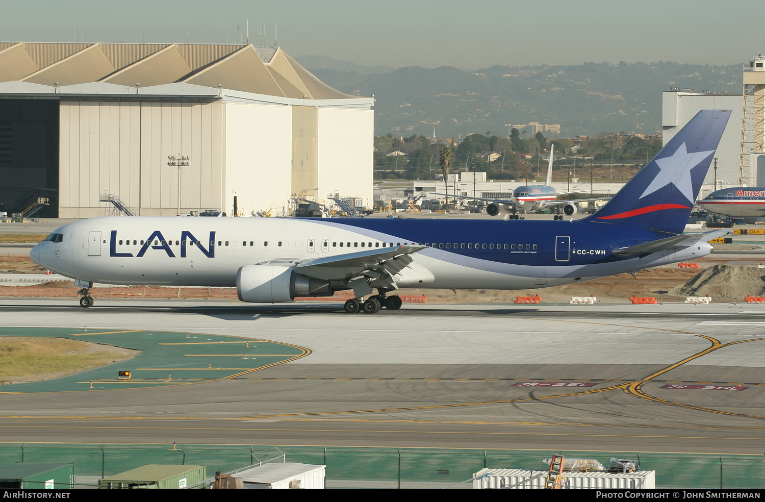 Aircraft Photo of CC-CWH | Boeing 767-316/ER | LAN Airlines - Línea Aérea Nacional | AirHistory.net #402603