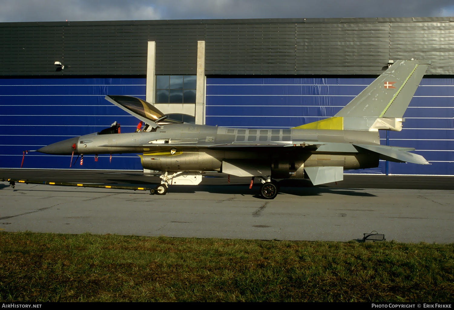 Aircraft Photo of E-598 | General Dynamics F-16A Fighting Falcon | Denmark - Air Force | AirHistory.net #402691