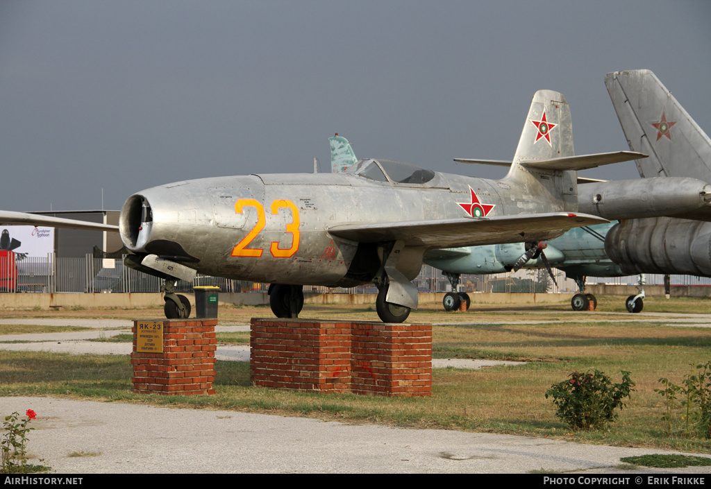 Aircraft Photo of 23 | Yakovlev Yak-23 | Bulgaria - Air Force | AirHistory.net #402712