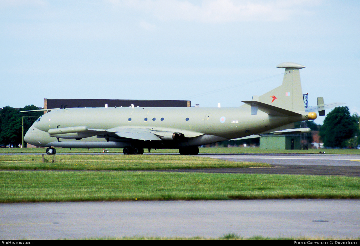 Aircraft Photo of XW665 | Hawker Siddeley HS-801 Nimrod R.1P | UK - Air Force | AirHistory.net #402740
