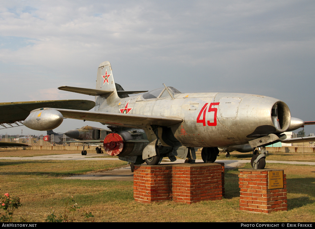 Aircraft Photo of 45 | Yakovlev Yak-23 | Bulgaria - Air Force | AirHistory.net #402795