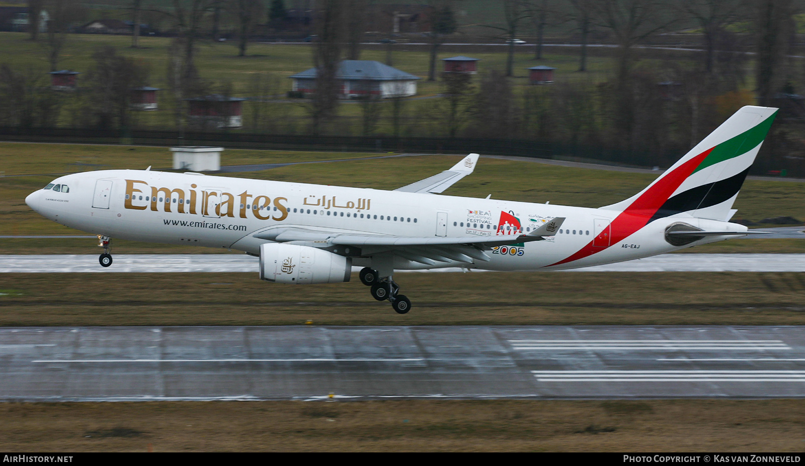 Aircraft Photo of A6-EAJ | Airbus A330-243 | Emirates | AirHistory.net #402856