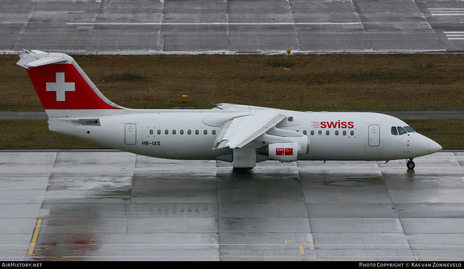 Aircraft Photo of HB-IXS | BAE Systems Avro 146-RJ100 | Swiss International Air Lines | AirHistory.net #402898