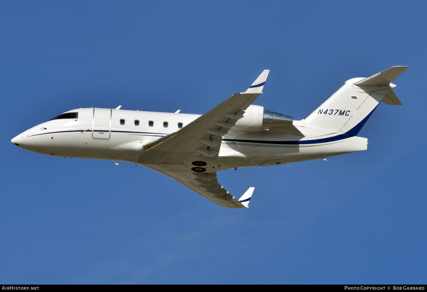 Aircraft Photo of N437MC | Bombardier Challenger 604 (CL-600-2B16) | AirHistory.net #403025