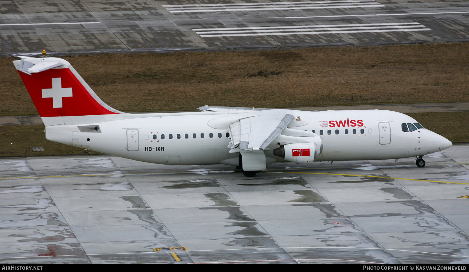 Aircraft Photo of HB-IXR | British Aerospace Avro 146-RJ100 | Swiss International Air Lines | AirHistory.net #403158