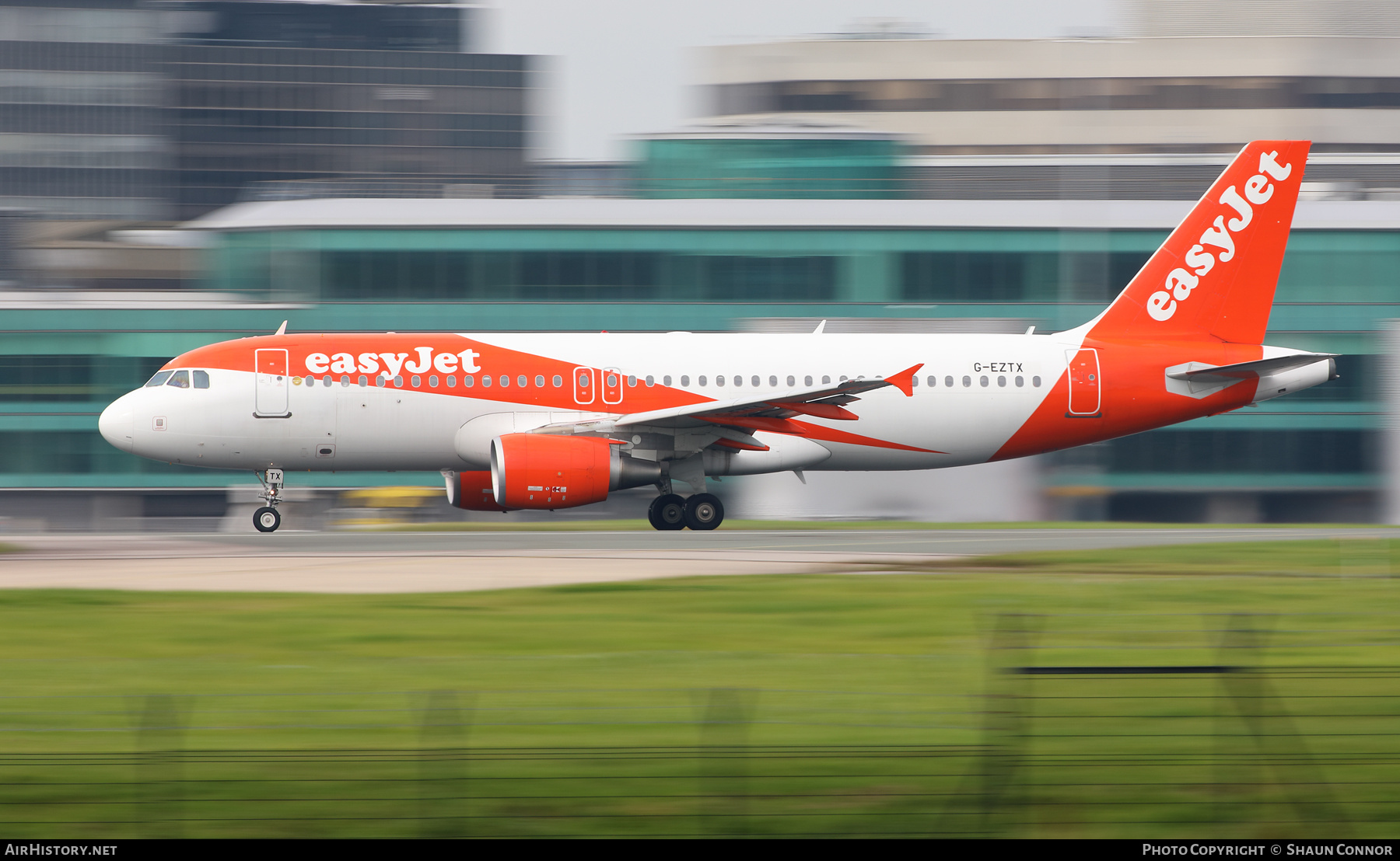 Aircraft Photo of G-EZTX | Airbus A320-214 | EasyJet | AirHistory.net #403175