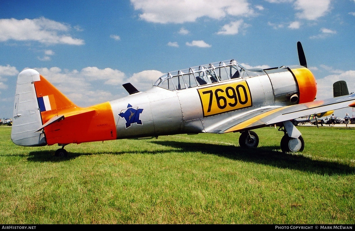 Aircraft Photo of N7690U / 7690 | North American AT-6C Texan | South Africa - Air Force | AirHistory.net #403226