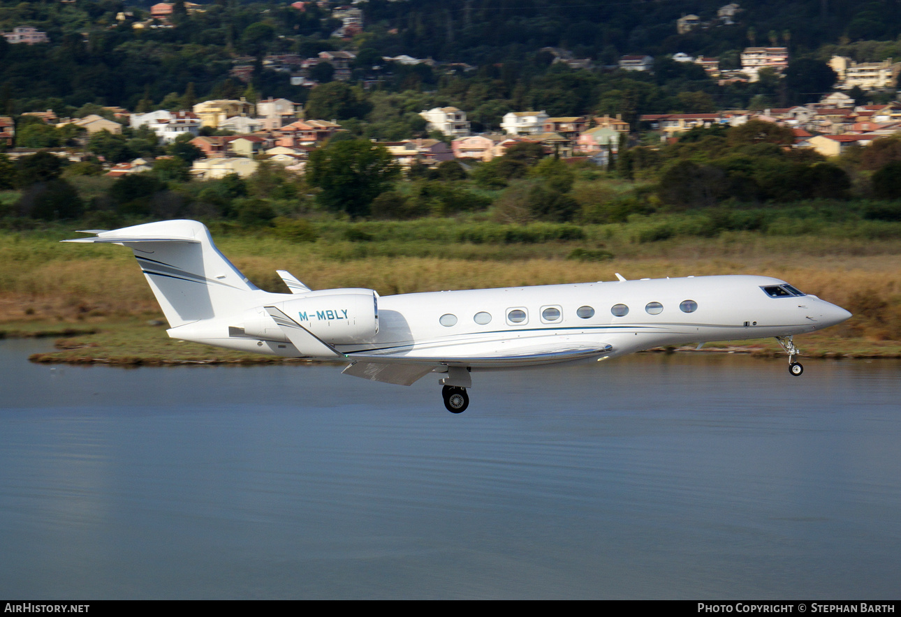 Aircraft Photo of M-MBLY | Gulfstream Aerospace G650ER (G-VI) | AirHistory.net #403234
