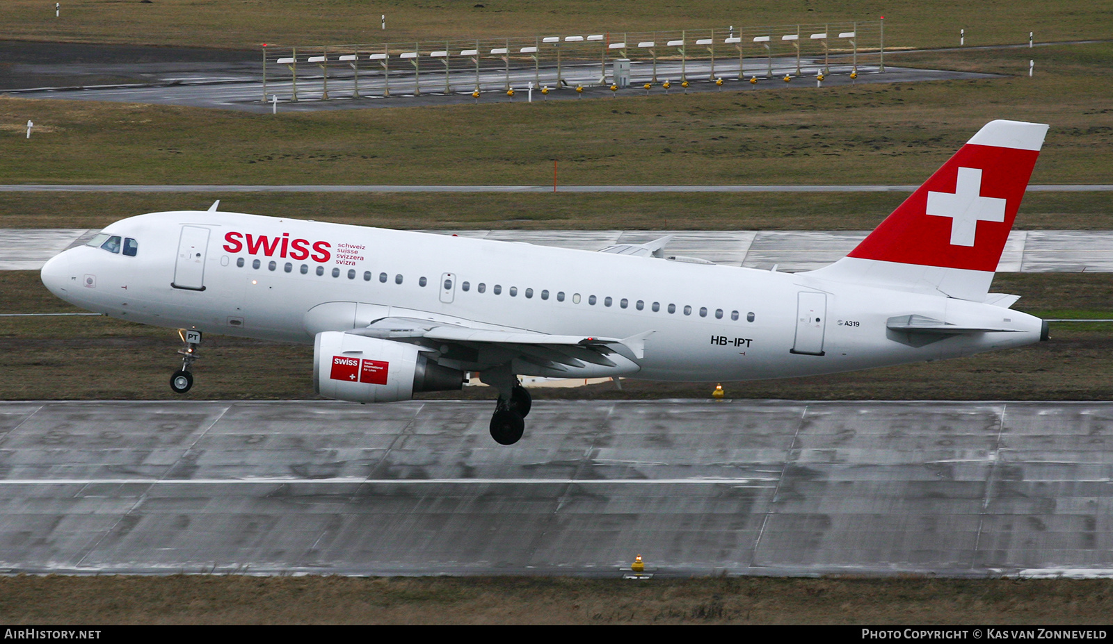 Aircraft Photo of HB-IPT | Airbus A319-112 | Swiss International Air Lines | AirHistory.net #403400