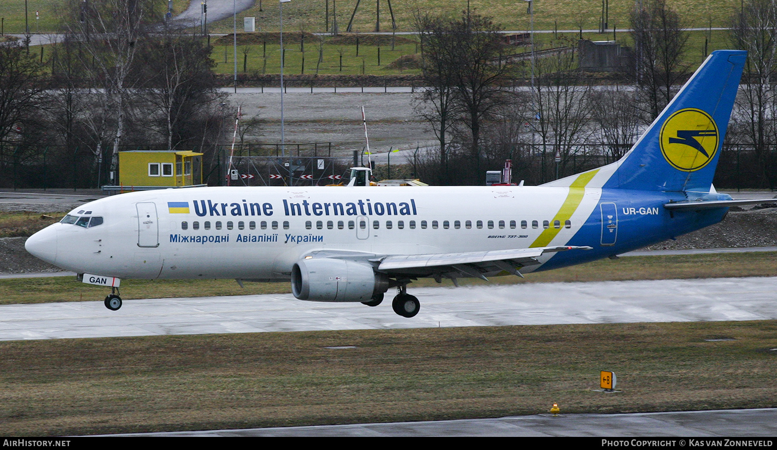 Aircraft Photo of UR-GAN | Boeing 737-36N | Ukraine International Airlines | AirHistory.net #403403