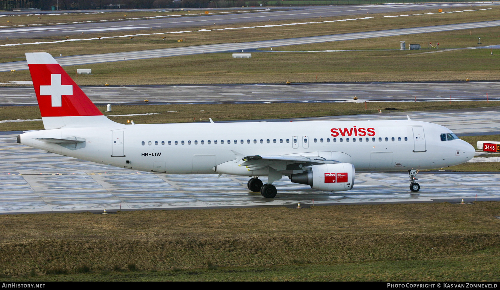 Aircraft Photo of HB-IJW | Airbus A320-214 | Swiss International Air Lines | AirHistory.net #403524