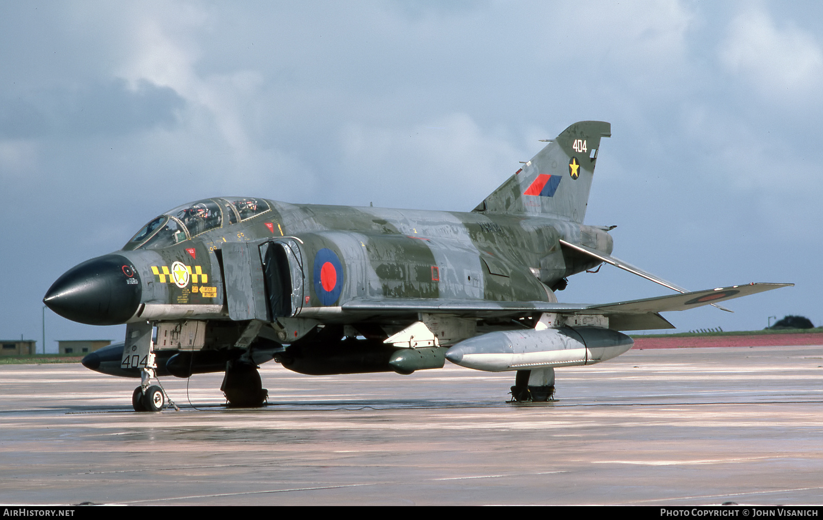 Aircraft Photo of XV404 | McDonnell Douglas F-4M Phantom FGR2 | UK - Air Force | AirHistory.net #403548