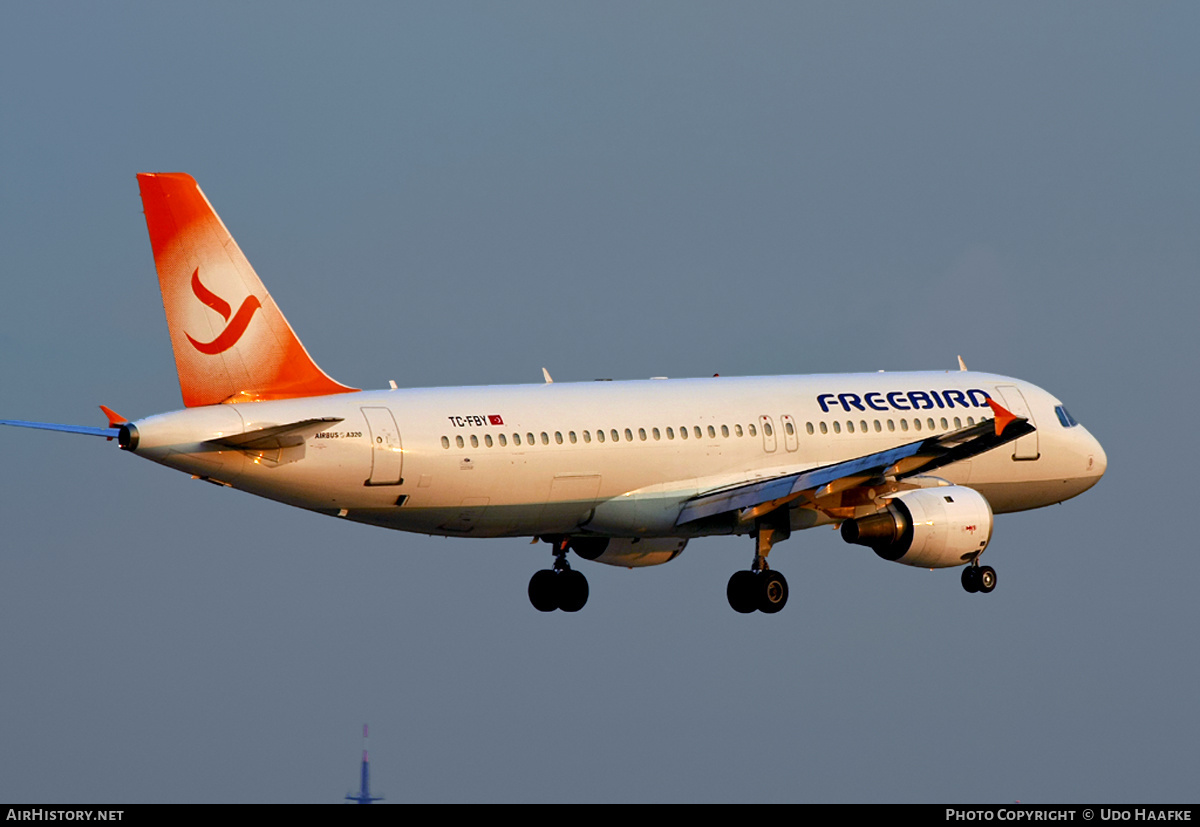Aircraft Photo of TC-FBY | Airbus A320-211 | Freebird Airlines | AirHistory.net #403623