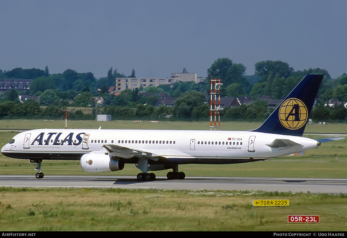 Aircraft Photo of TC-OGA | Boeing 757-225 | Atlasjet International Airways | AirHistory.net #403644