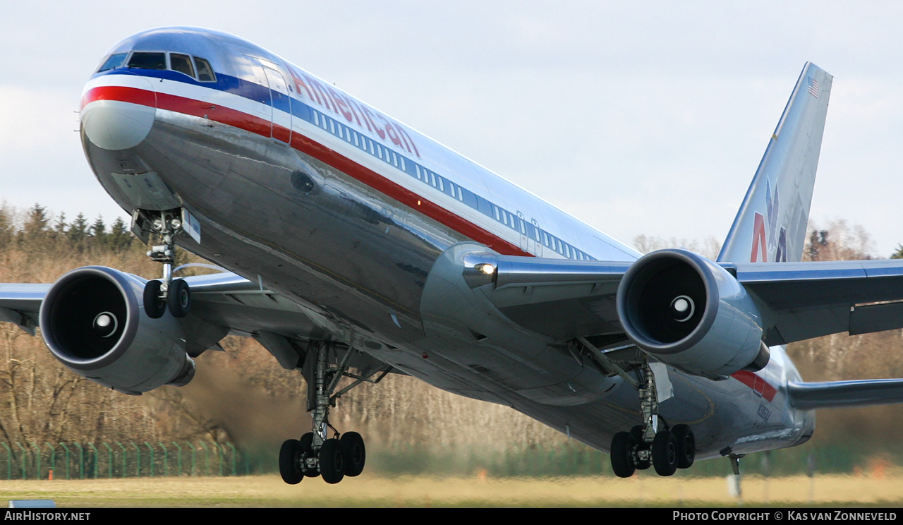 Aircraft Photo of N386AA | Boeing 767-323/ER | American Airlines | AirHistory.net #403668