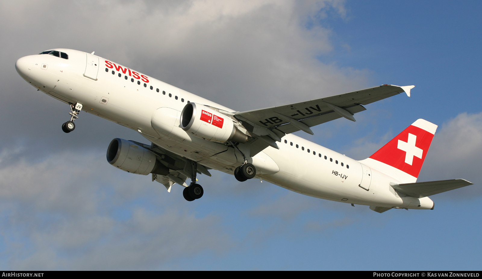 Aircraft Photo of HB-IJV | Airbus A320-214 | Swiss International Air Lines | AirHistory.net #403679