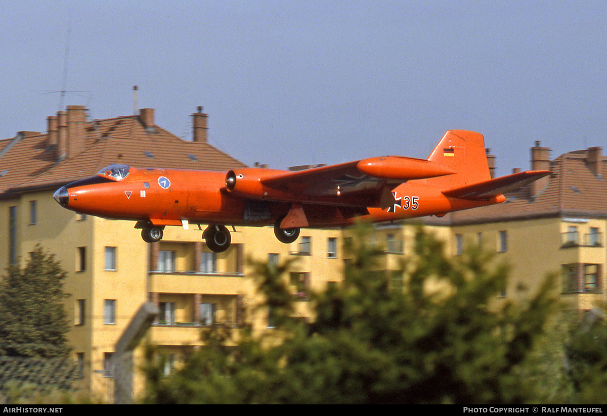 Aircraft Photo of 9935 | English Electric Canberra B2 | Germany - Air Force | AirHistory.net #403681