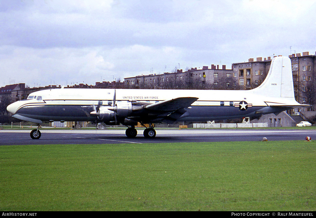 Aircraft Photo of 53-3235 / 33235 | Douglas C-118A Liftmaster (DC-6A) | USA - Air Force | AirHistory.net #403689