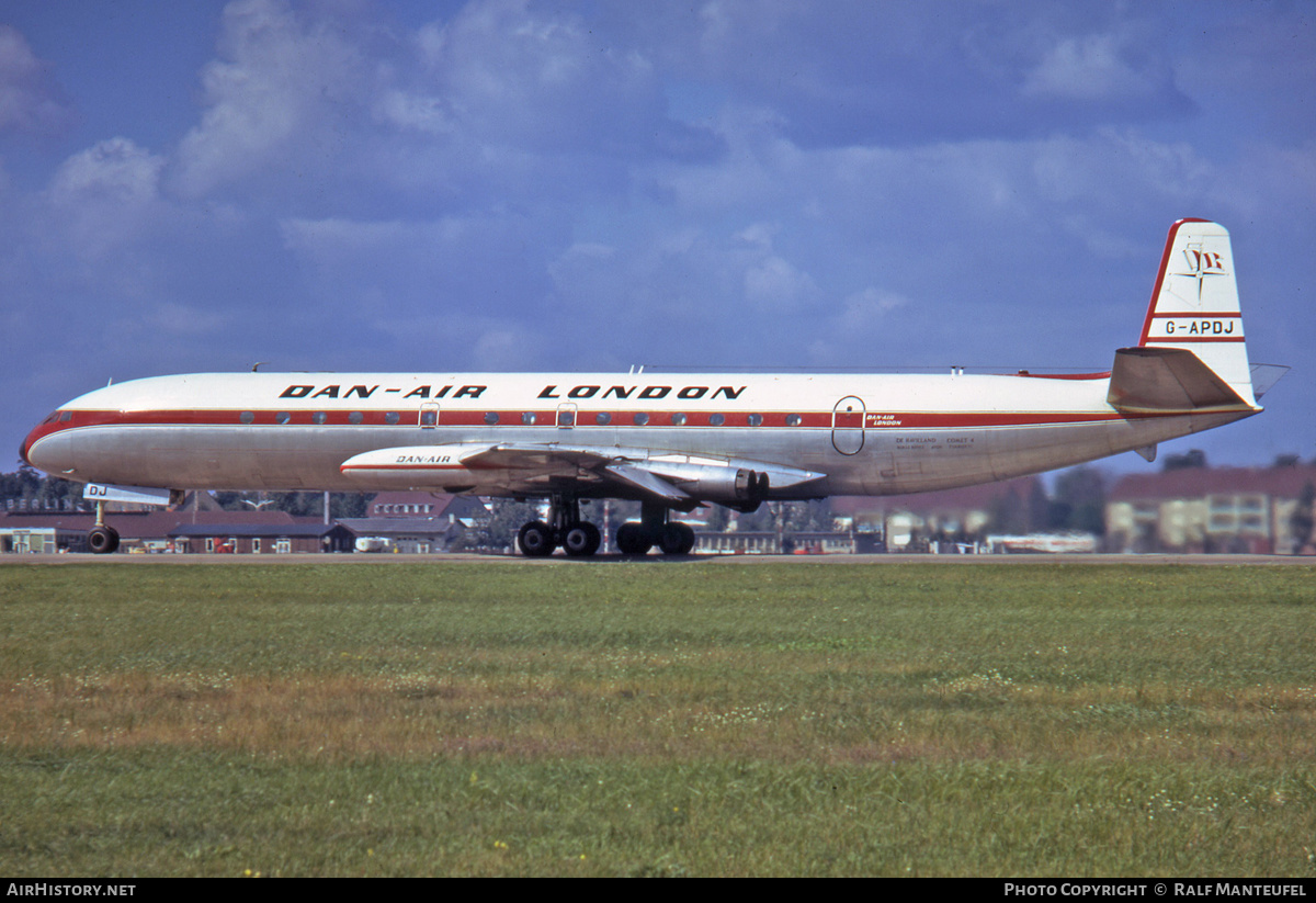 Aircraft Photo of G-APDJ | De Havilland D.H. 106 Comet 4 | Dan-Air London | AirHistory.net #403697