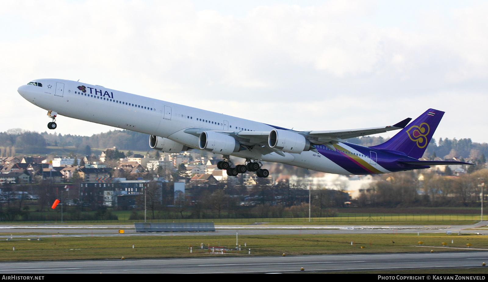 Aircraft Photo of HS-TNC | Airbus A340-642 | Thai Airways International | AirHistory.net #403715