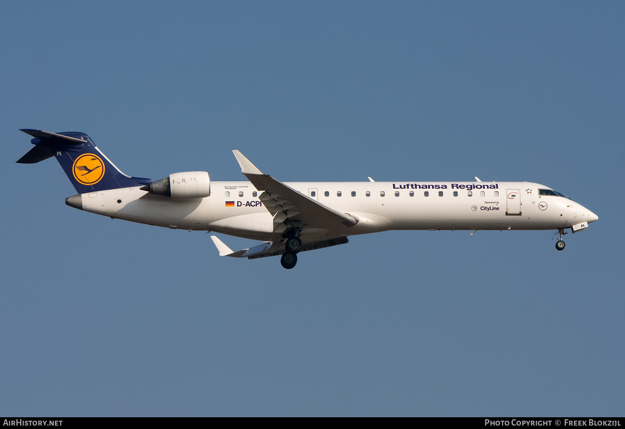 Aircraft Photo of D-ACPI | Bombardier CRJ-701ER (CL-600-2C10) | Lufthansa Regional | AirHistory.net #403758