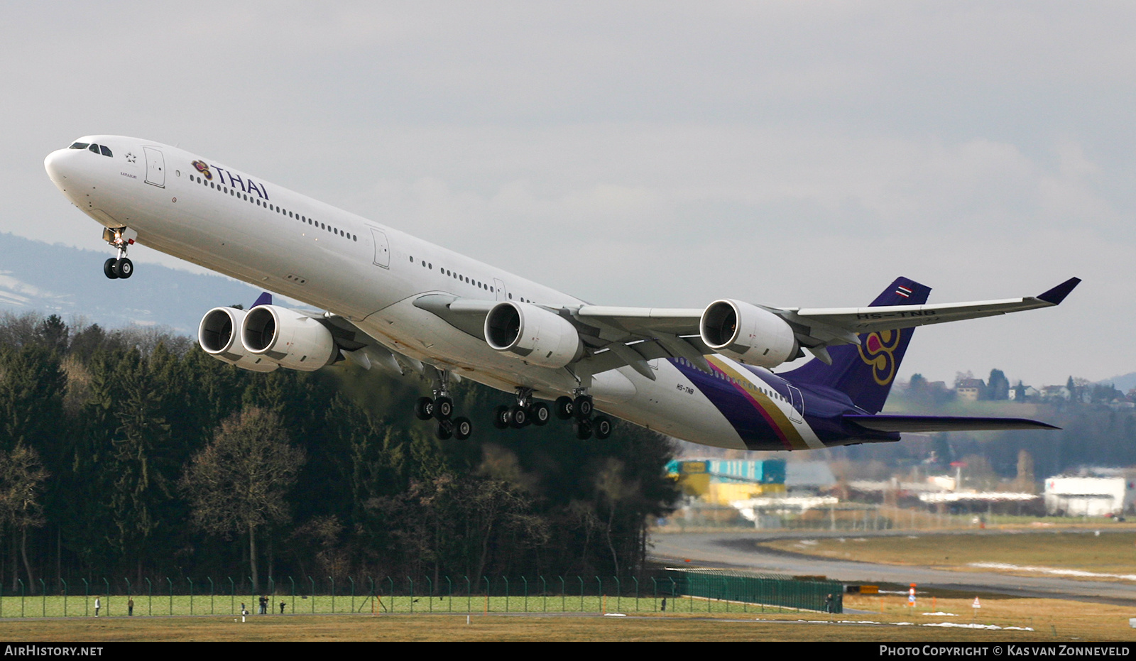 Aircraft Photo of HS-TNB | Airbus A340-642 | Thai Airways International | AirHistory.net #403817