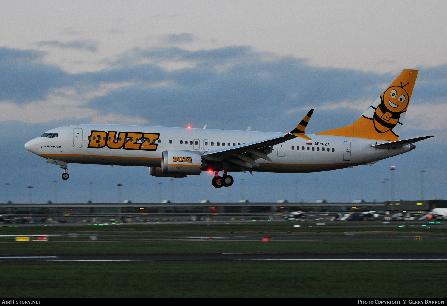 Aircraft Photo of SP-RZA | Boeing 737-8200 Max 200 | Buzz | AirHistory.net #403883