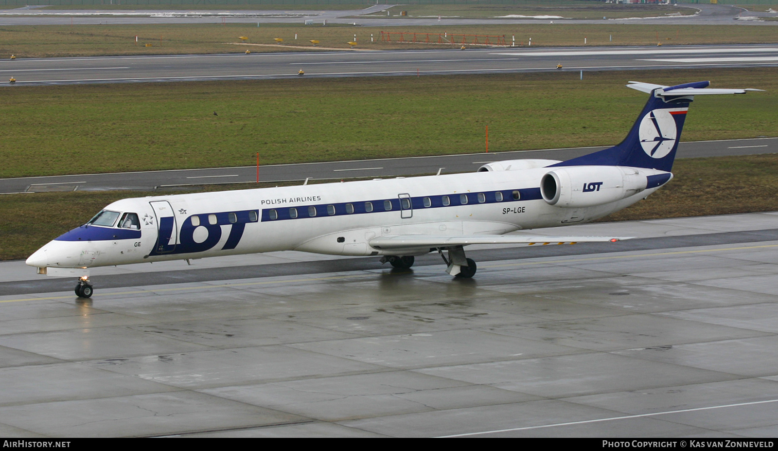 Aircraft Photo of SP-LGE | Embraer ERJ-145MP (EMB-145MP) | LOT Polish Airlines - Polskie Linie Lotnicze | AirHistory.net #403942