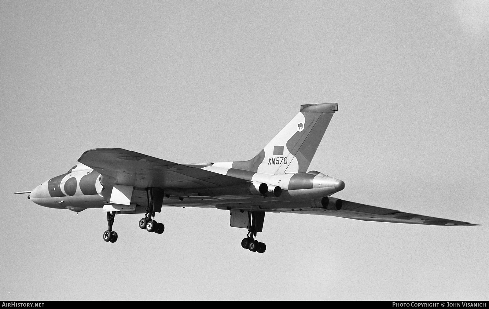 Aircraft Photo of XM570 | Avro 698 Vulcan B.2 | UK - Air Force | AirHistory.net #403991