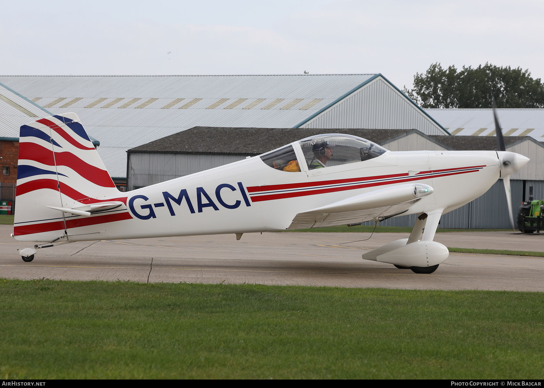 Aircraft Photo of G-MACI | Van's RV-7 | AirHistory.net #404025