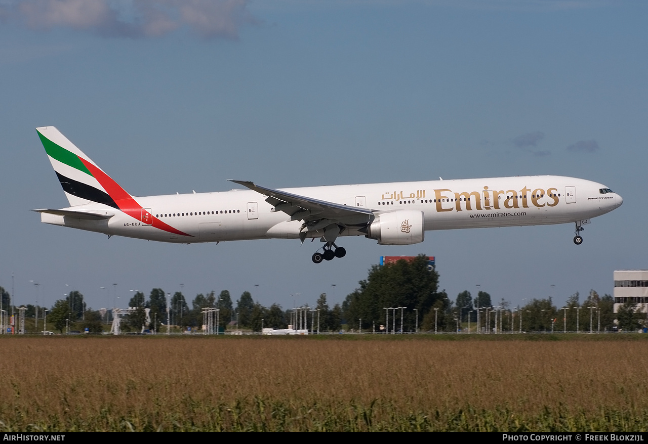 Aircraft Photo of A6-ECJ | Boeing 777-31H/ER | Emirates | AirHistory.net #404076