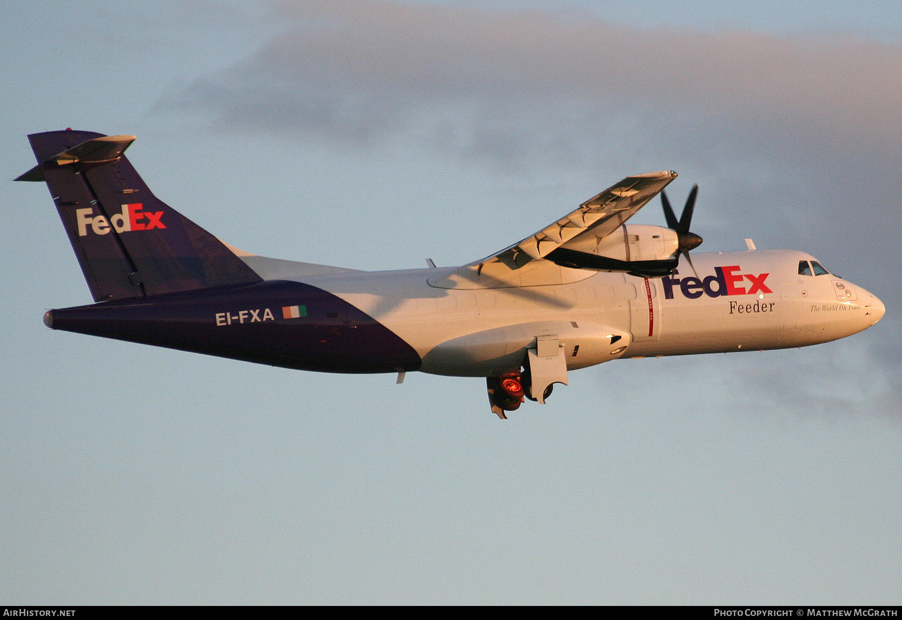 Aircraft Photo of EI-FXA | ATR ATR-42-320 | FedEx Feeder | AirHistory.net #404092