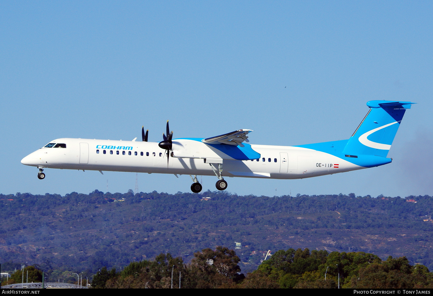 Aircraft Photo of OE-IIP | Bombardier DHC-8-402 Dash 8 | Cobham Aviation Services | AirHistory.net #404119