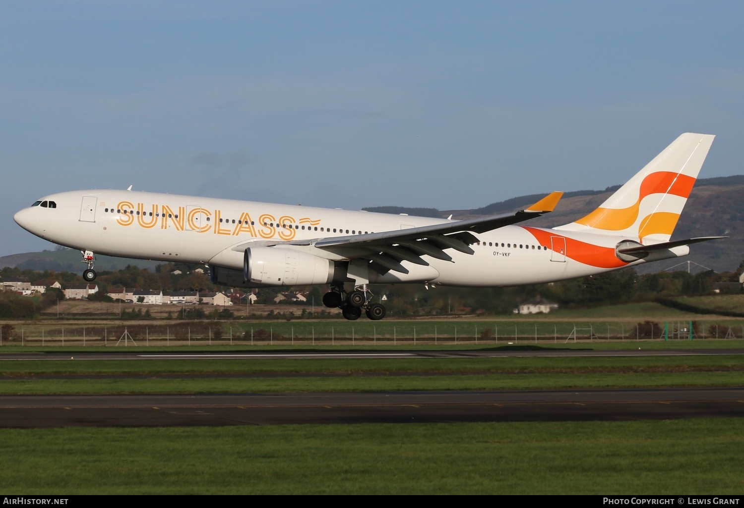 Aircraft Photo of OY-VKF | Airbus A330-243 | Sunclass Airlines | AirHistory.net #404147