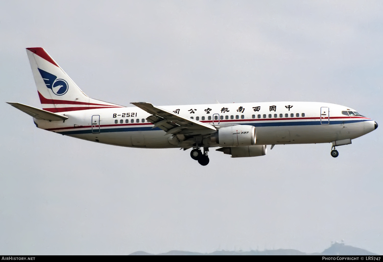 Aircraft Photo of B-2521 | Boeing 737-3Z0 | China Southwest Airlines | AirHistory.net #404221