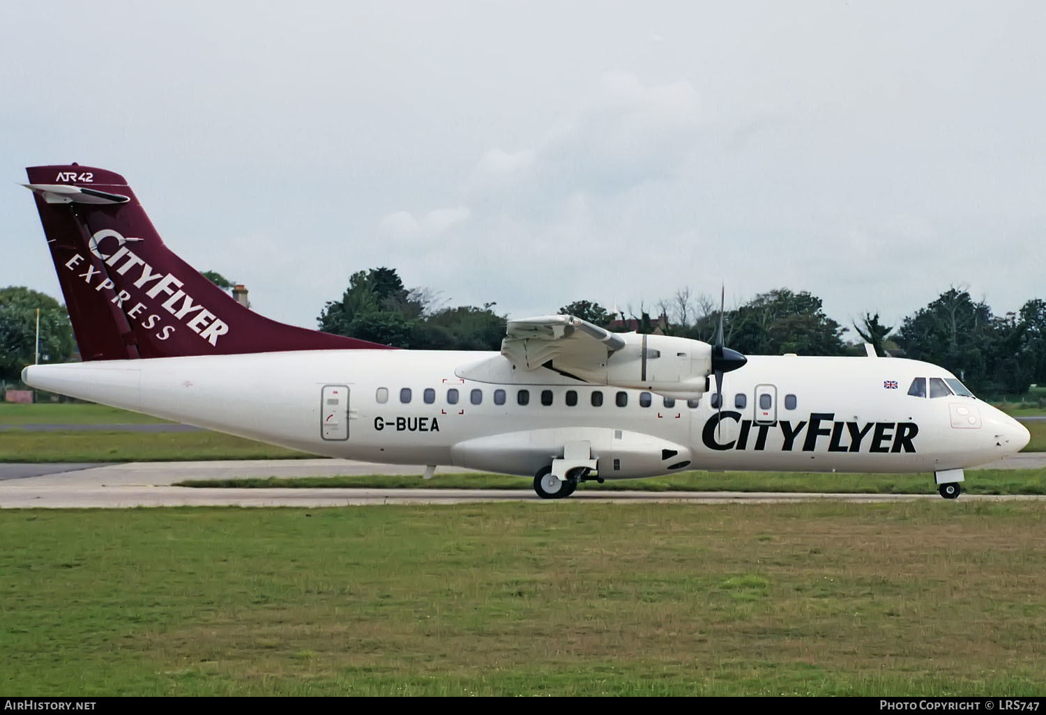 Aircraft Photo of G-BUEA | ATR ATR-42-320 | Cityflyer Express | AirHistory.net #404222