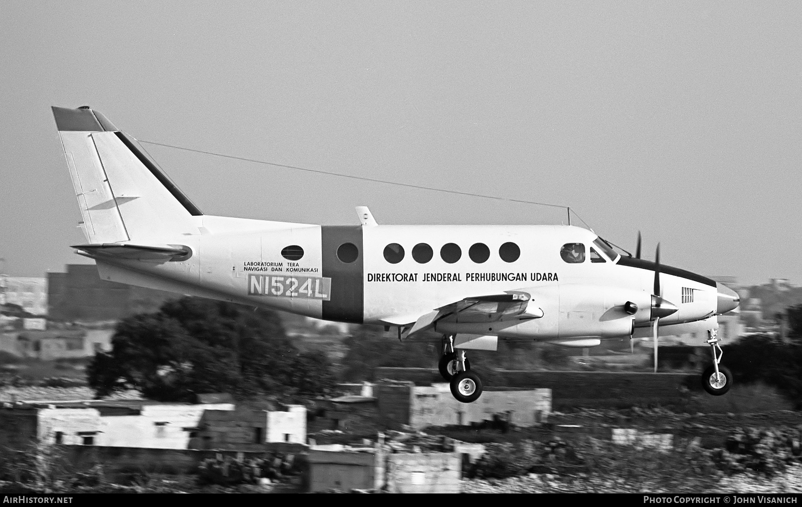 Aircraft Photo of N1524L | Beech A100 King Air | Direktorat Jenderal Perhubungan Udara | AirHistory.net #404236