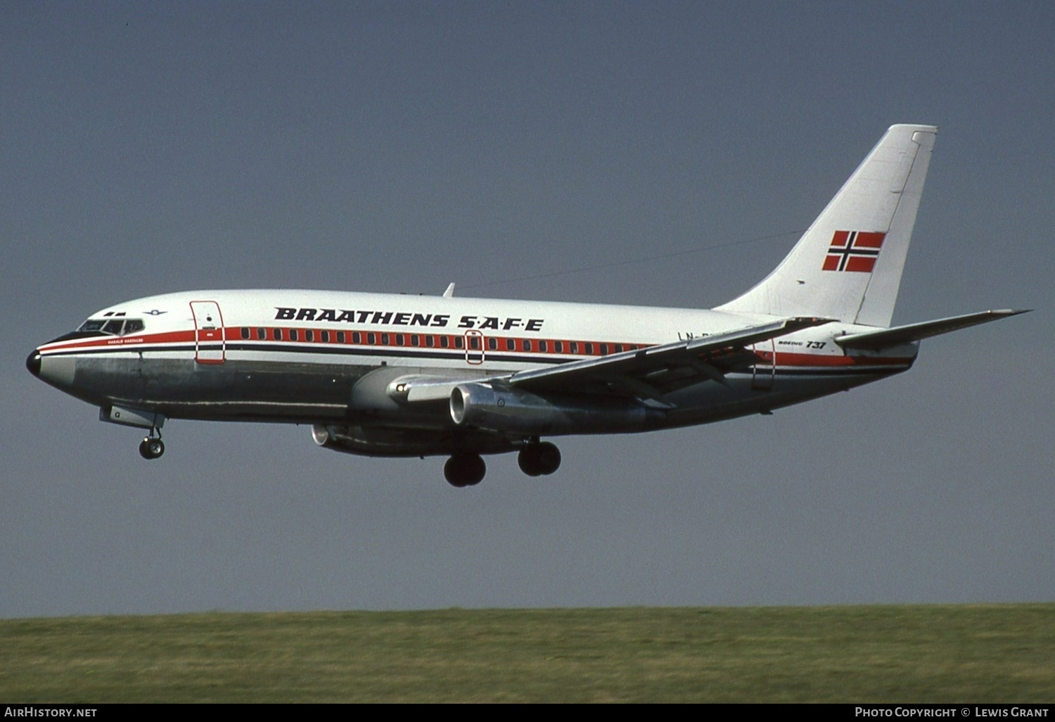 Aircraft Photo of LN-SUG | Boeing 737-205 | Braathens SAFE | AirHistory.net #404433