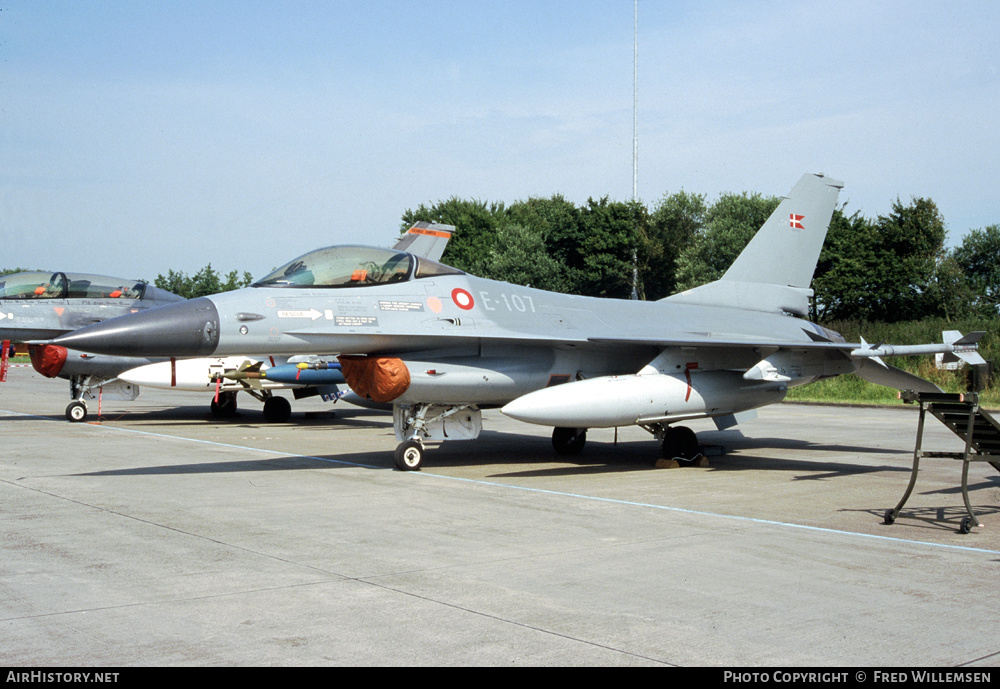 Aircraft Photo of E-107 | General Dynamics F-16A Fighting Falcon | Denmark - Air Force | AirHistory.net #404520
