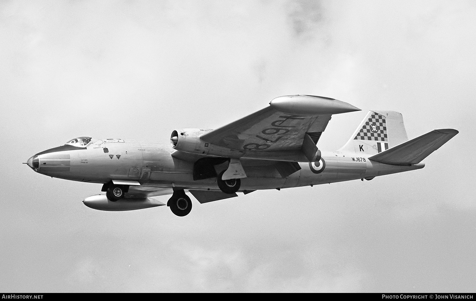 Aircraft Photo of WJ678 | English Electric Canberra B2 | UK - Air Force | AirHistory.net #404541