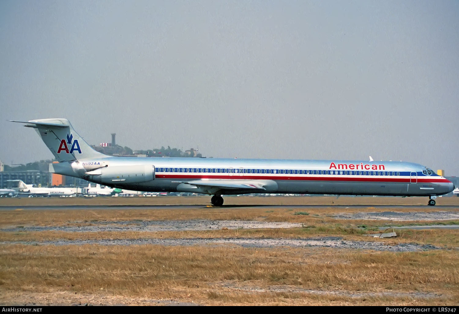 Aircraft Photo of N592AA | McDonnell Douglas MD-83 (DC-9-83) | American Airlines | AirHistory.net #404558